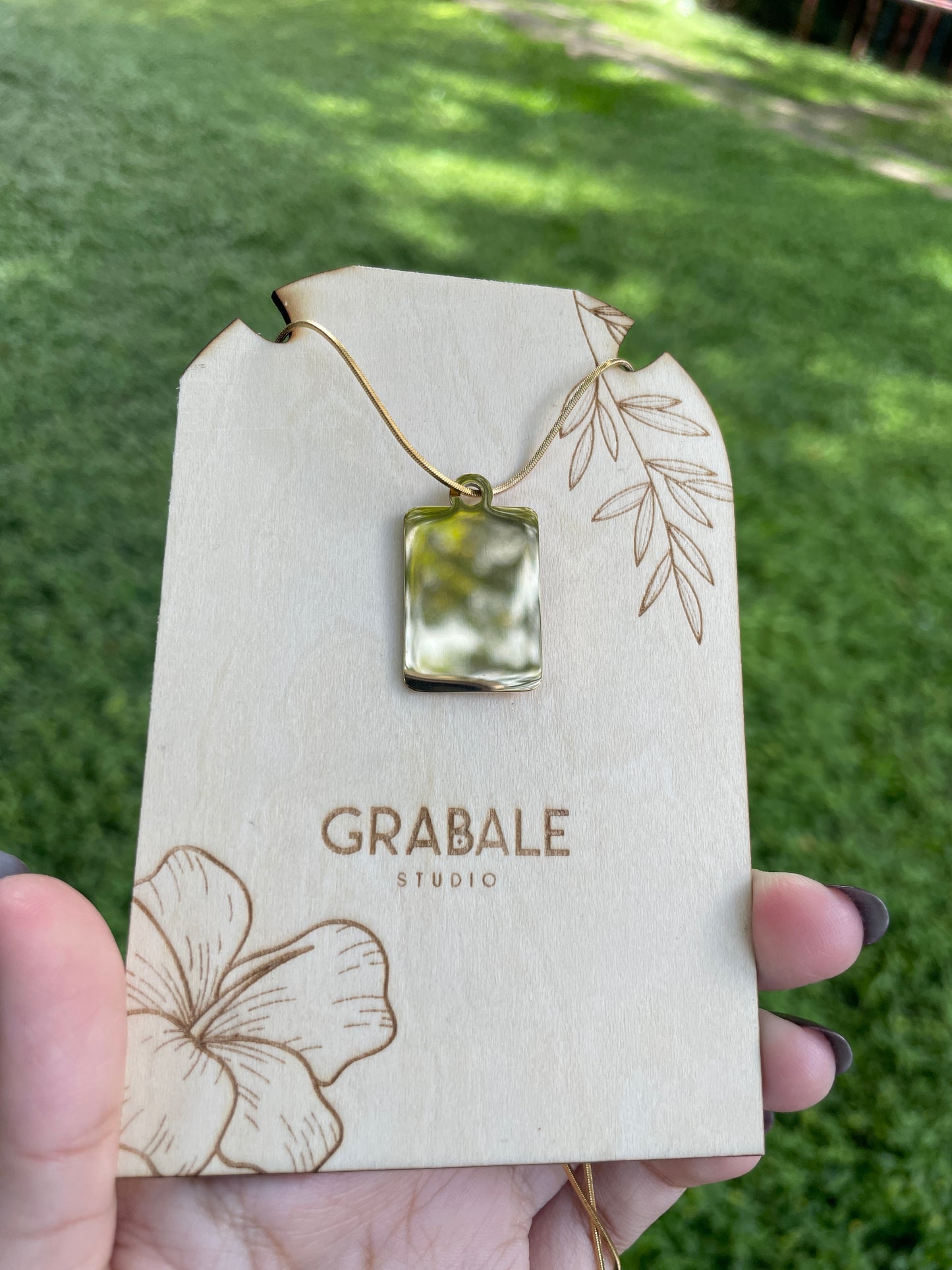 Placa Cuadrada - Chapado oro 18k